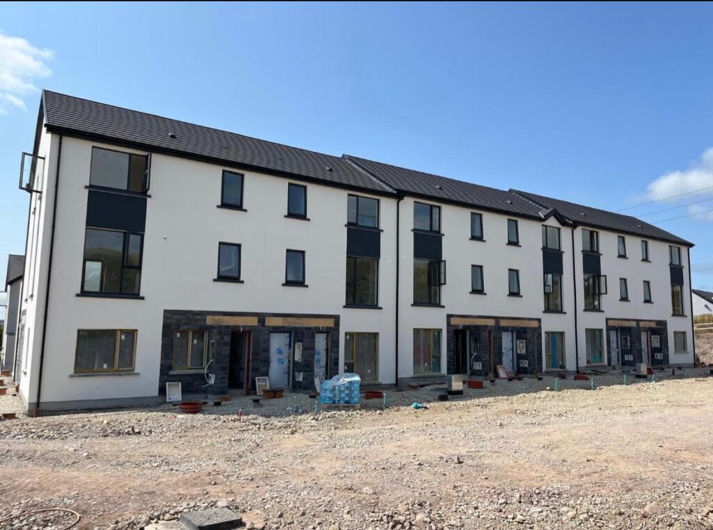 Cois Gallán, Whites Cross